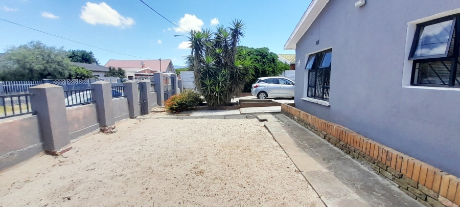 4 Bedroom Property for Sale in Elsies River Western Cape